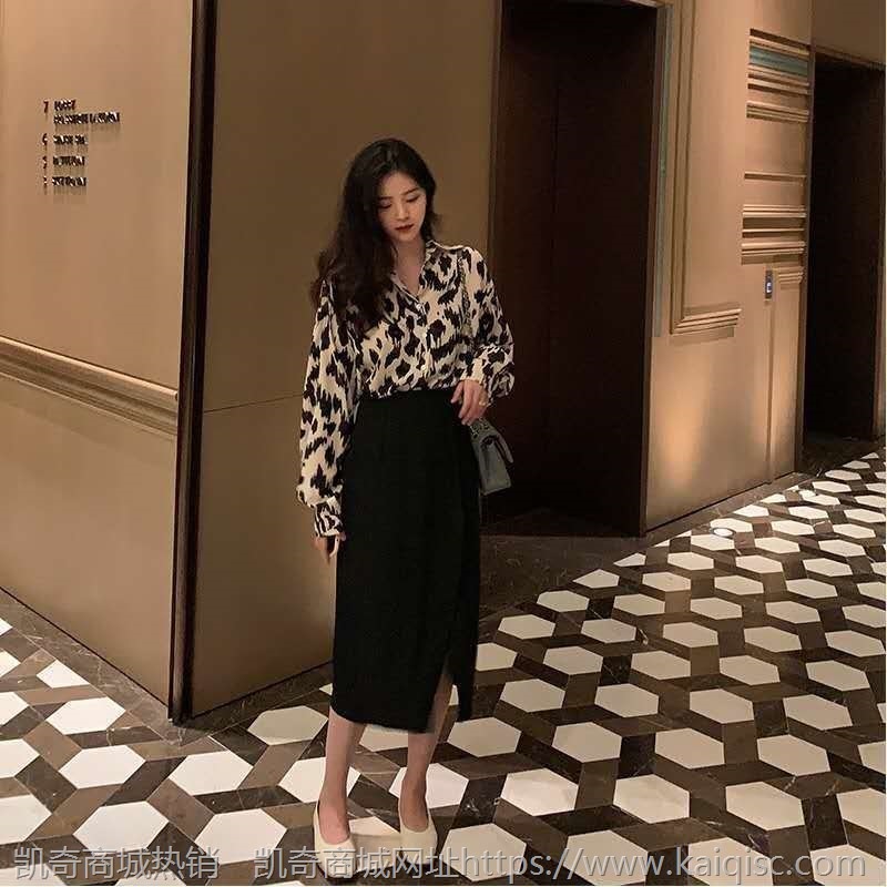 早秋时尚套装女炸街衬衫裙子两件套2021秋冬时尚显瘦洋气减龄职业