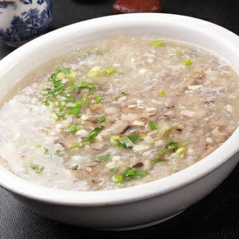 【♥满99元送到家全国包邮♥】西湖牛肉羹 西湖牛肉羹是江南地区特色传统名菜,属于杭帮菜。由于它香淳润滑、鲜美可口,常会提前上席作为润喉开胃的羹汤！