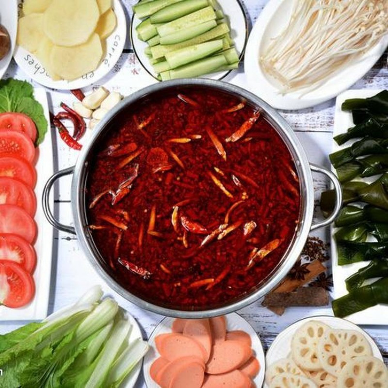 【♥满99元送到家全国包邮♥】精品火锅套餐五（10至12人份） 锅底料麻辣味，配小料，鲜切牛肉*2+秘制牛肉+肥牛卷*2+秘制鸡柳*2+爆汁牛肉丸*2+墨鱼丸*2+亲亲肠+精品毛肚+黄金蛋饺+蟹棒+苕粉+金针菇+山药+老豆腐+蘑菇+木耳+油